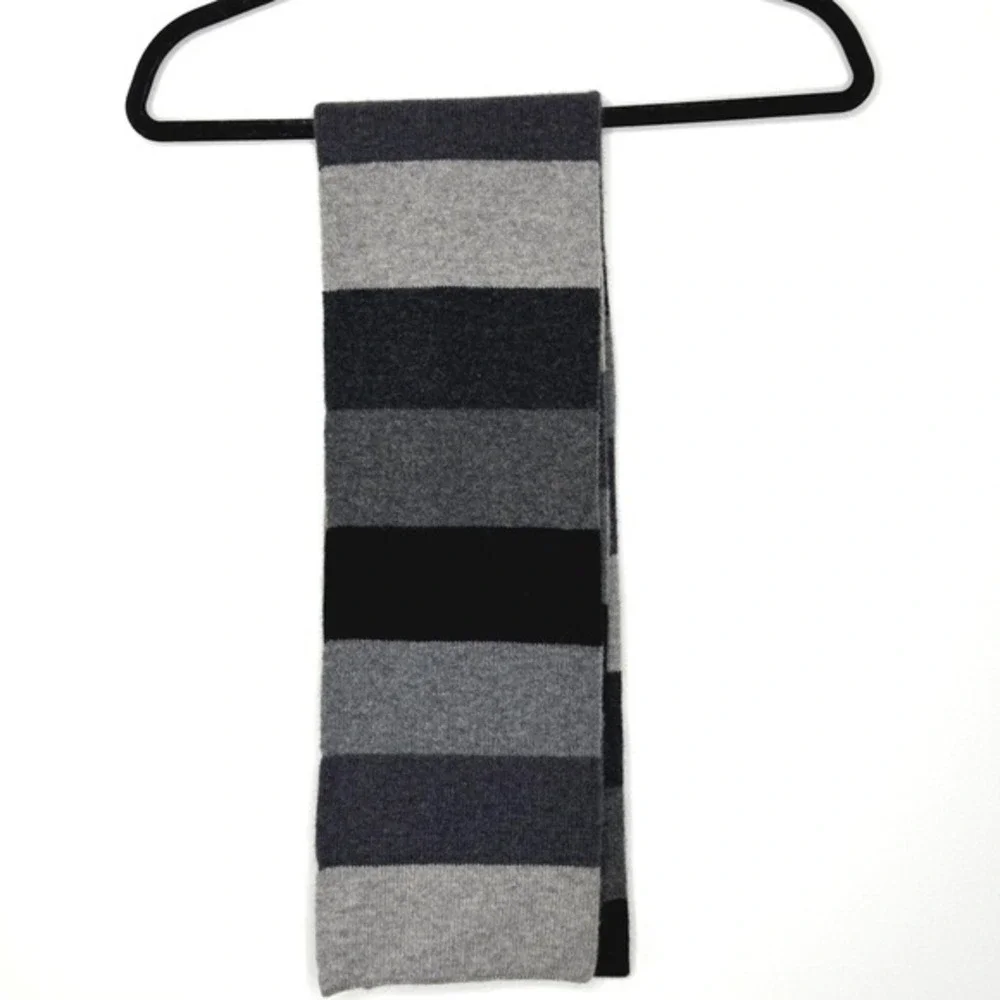 Highland Store Lambswool Grey striped scarf Made in UK‎